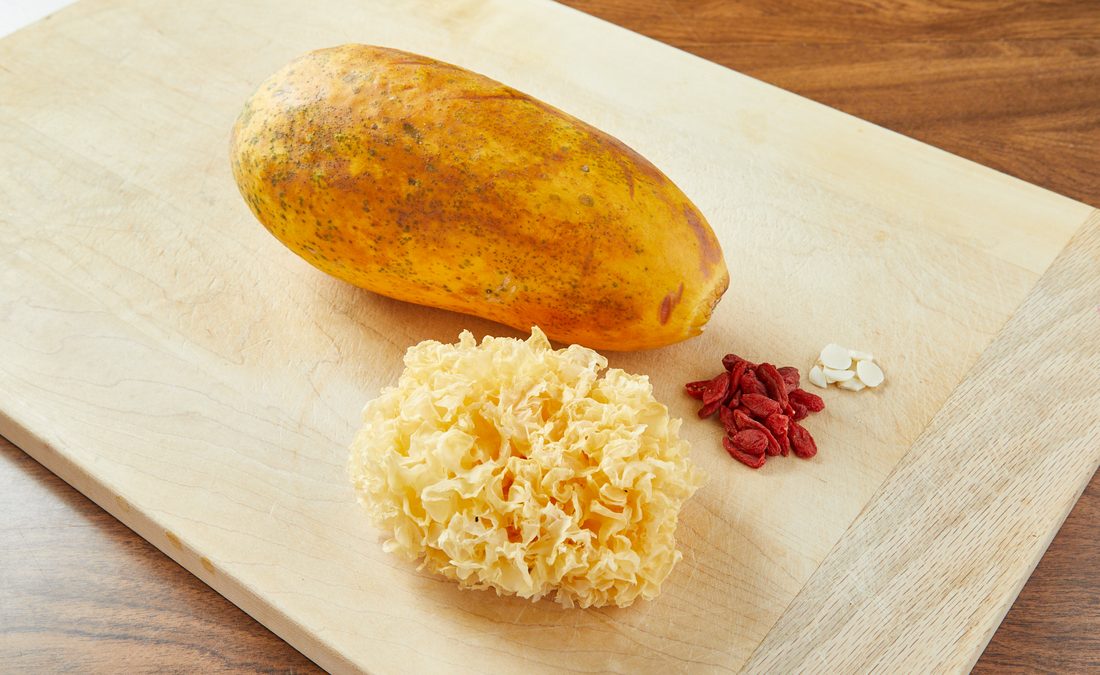 Papaya, snow fungus and goji berries